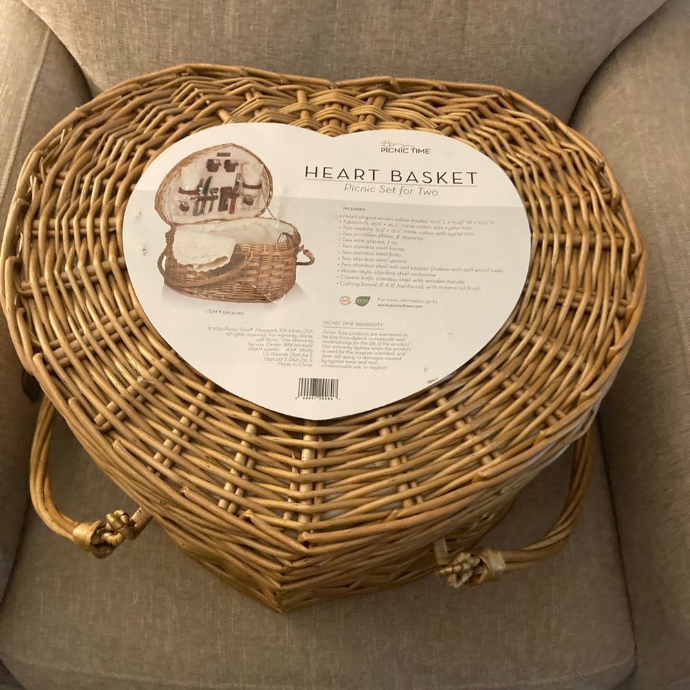 New heart shaped beautiful picnic wicker basket